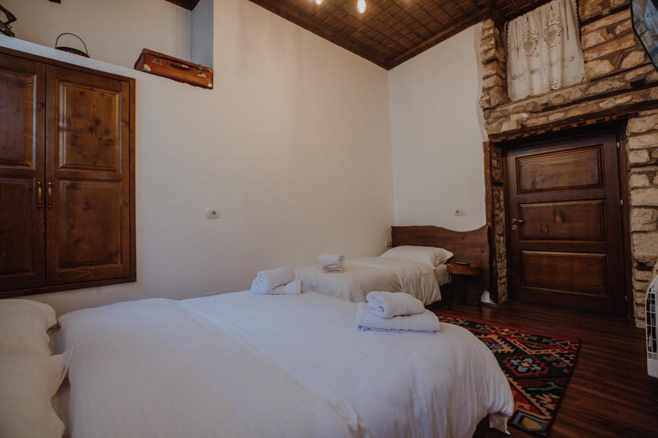 Tradita E Beratit Hotel 4*